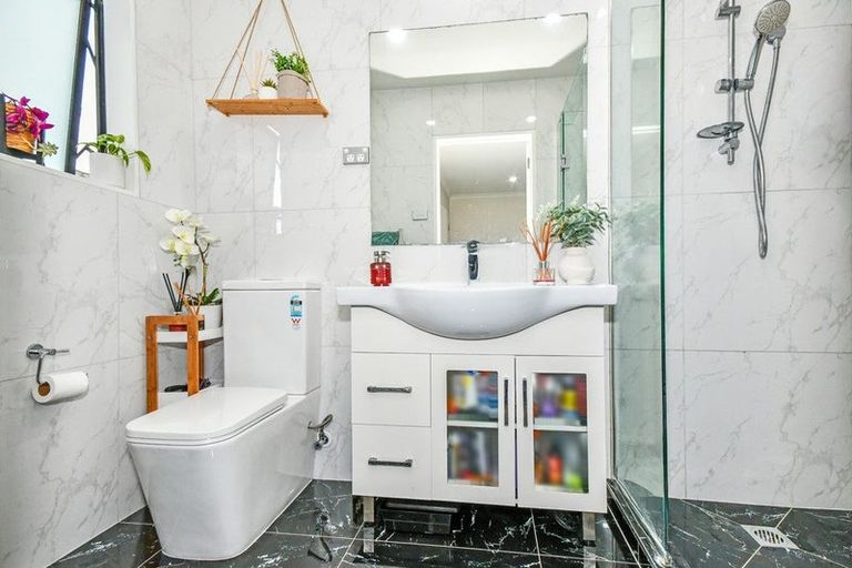 Photo of property in 76 Carruth Road, Papatoetoe, Auckland, 2025