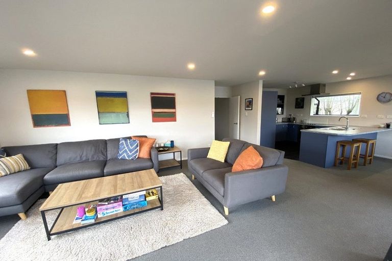 Photo of property in 4 Tarawera Road, Johnsonville, Wellington, 6037