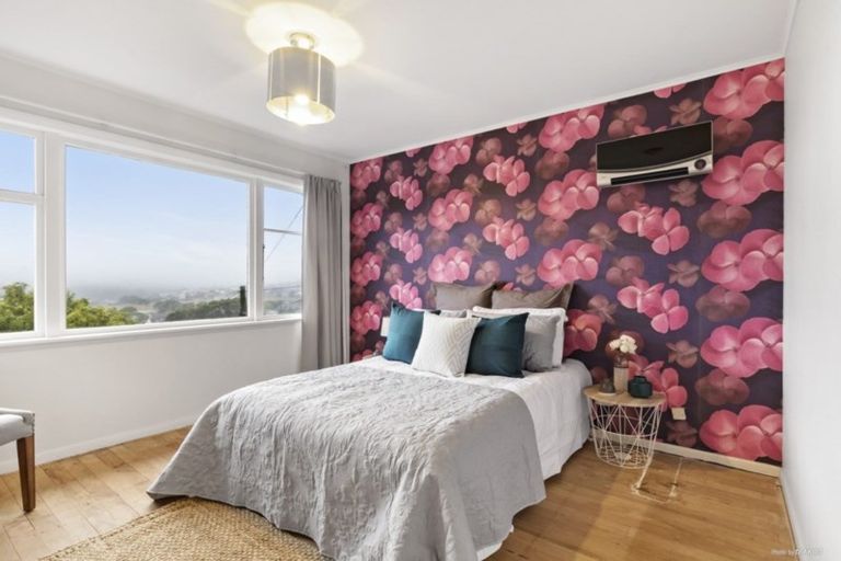 Photo of property in 125 Broderick Road, Johnsonville, Wellington, 6037