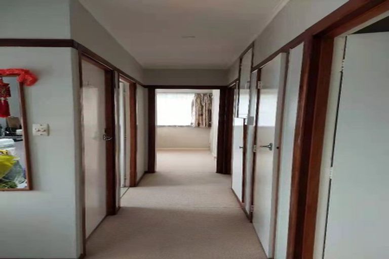 Photo of property in 1/15 Beverly Place, New Lynn, Auckland, 0600