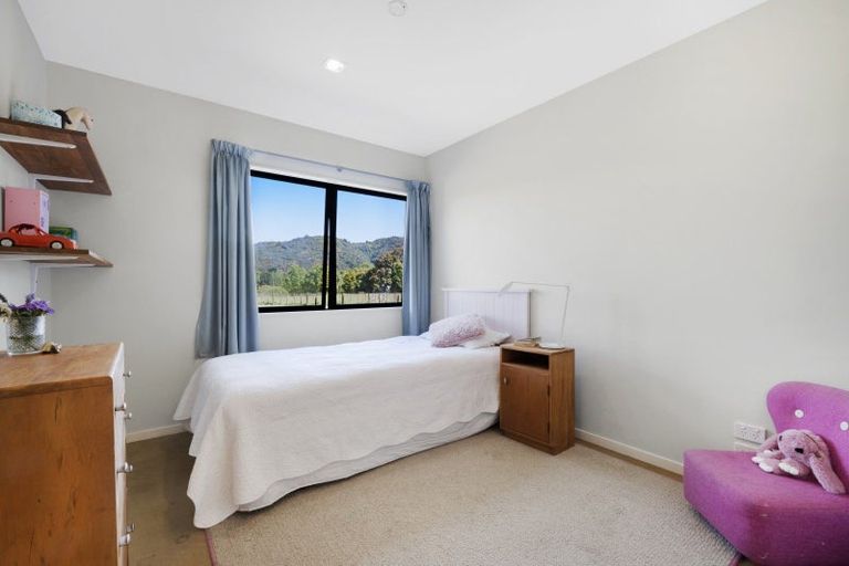 Photo of property in 69 Clevedon Kawakawa Road, Clevedon, Papakura, 2585