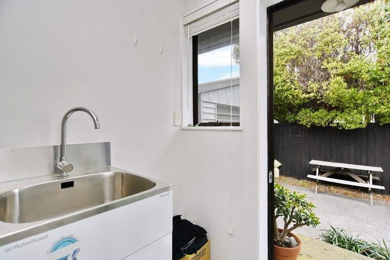 Photo of property in 2/18 Wairakei Road, Strowan, Christchurch, 8052