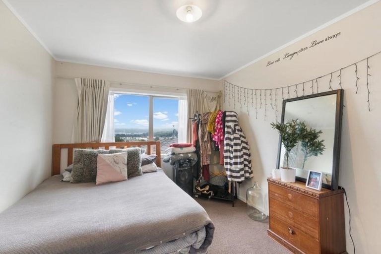 Photo of property in 78-80 Waihora Crescent, Waitangirua, Porirua, 5024