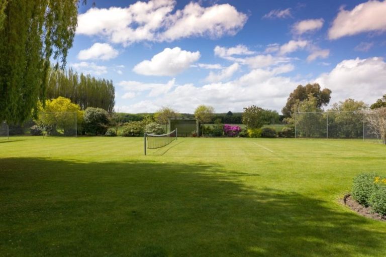 Photo of property in 126 Johnstone Street, Tinwald, Ashburton, 7774