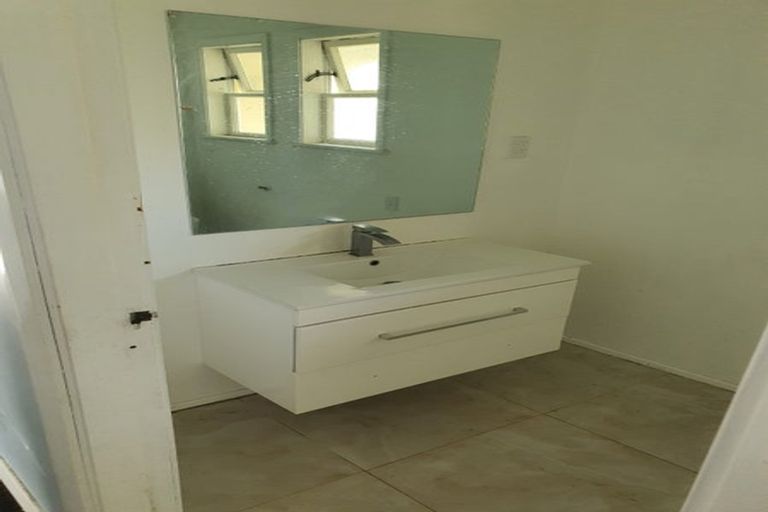 Photo of property in 143 Waiwhetu Road, Waterloo, Lower Hutt, 5011