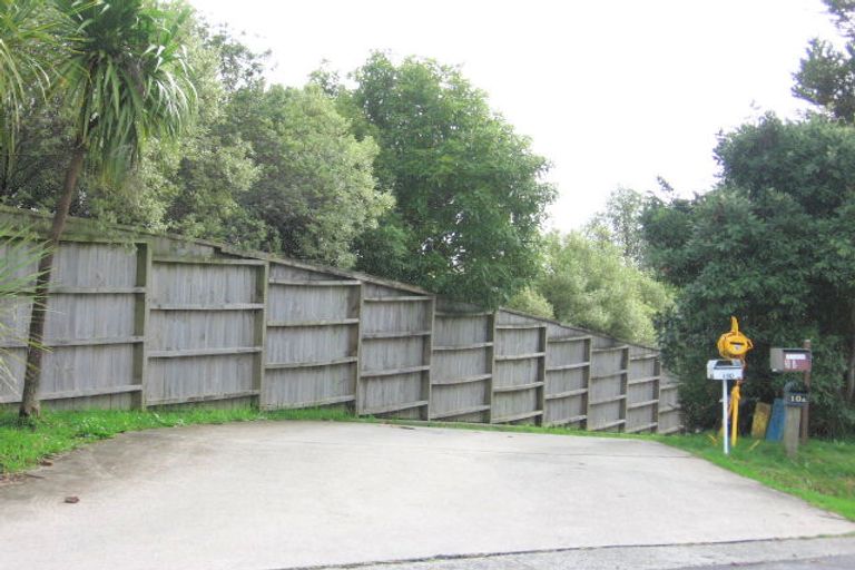 Photo of property in 10a Olwyn Place, Greenhithe, Auckland, 0632