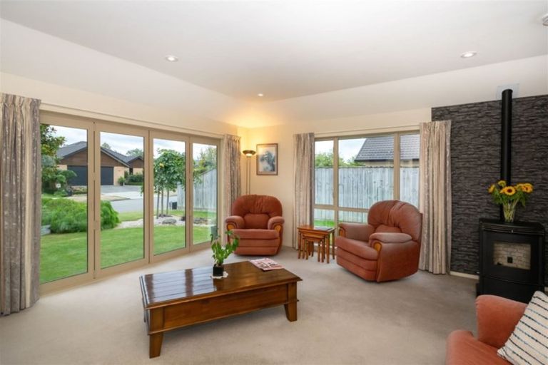 Photo of property in 32 Magnolia Drive, Springlands, Blenheim, 7201