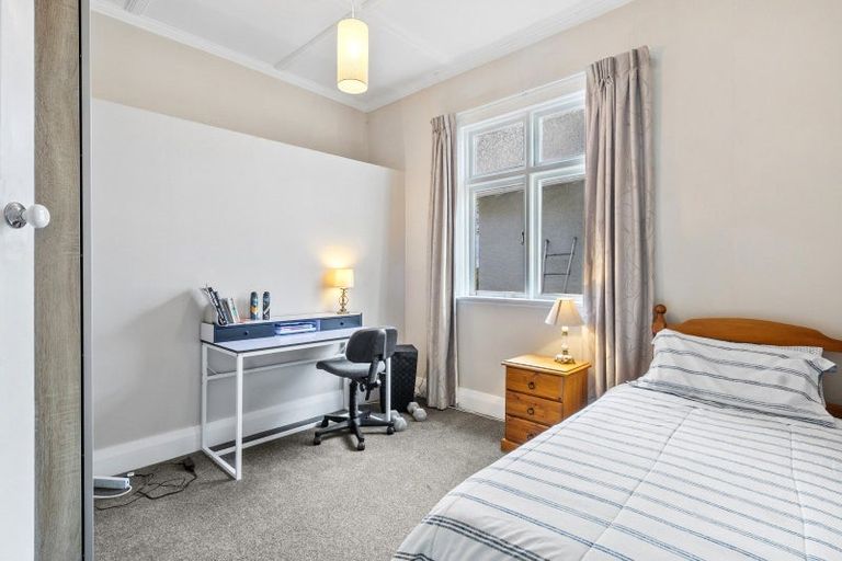 Photo of property in 163 Victoria Road, Saint Clair, Dunedin, 9012