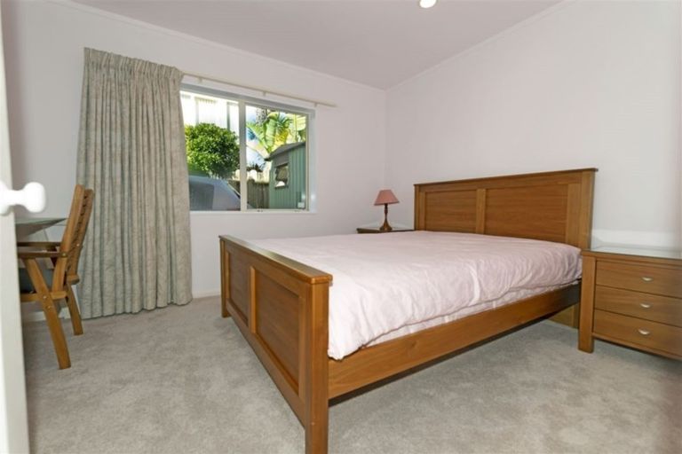 Photo of property in 2/89 Aberdeen Road, Castor Bay, Auckland, 0620