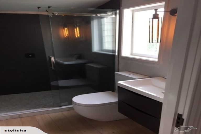 Photo of property in 66 Palmerston Road, Birkenhead, Auckland, 0626