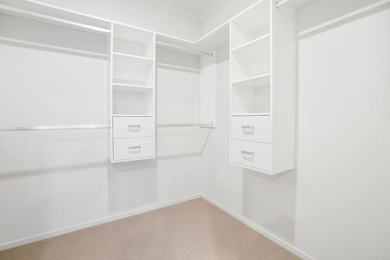 Photo of property in 13 Cape Vista Crescent, Pukekohe, 2120