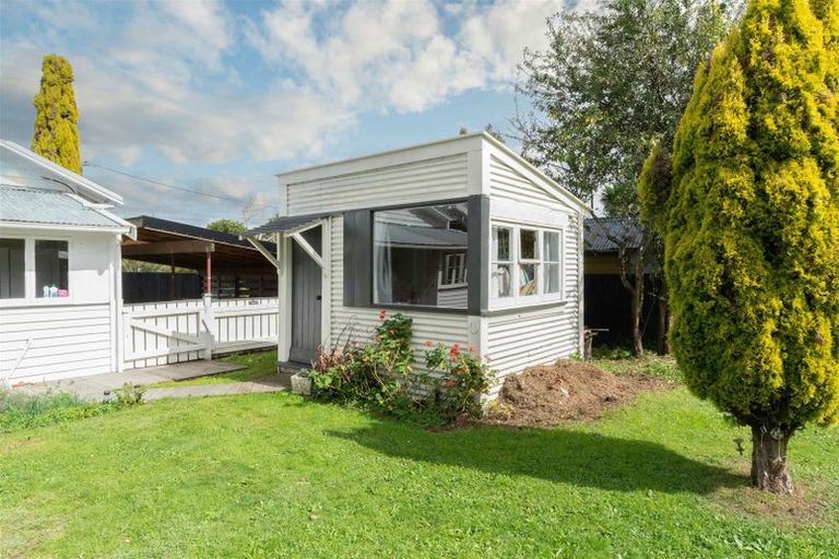 Photo of property in 25 Liverpool Street, Levin, 5510