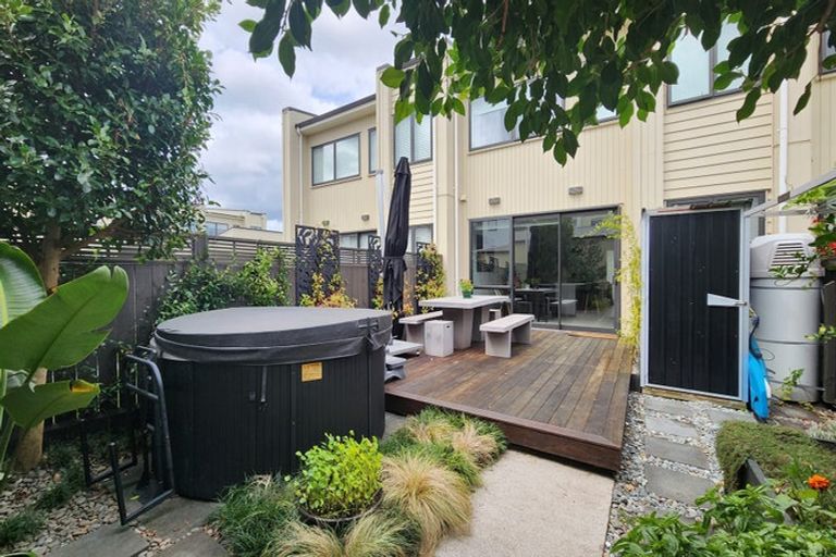 Photo of property in 5 Kanuka Road, Hobsonville, Auckland, 0616