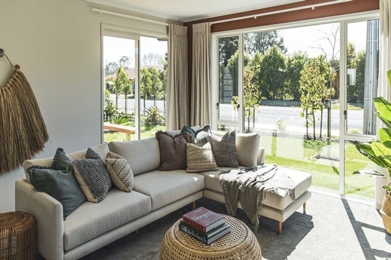 Photo of property in 28 Mahi Road, Helensville, 0800