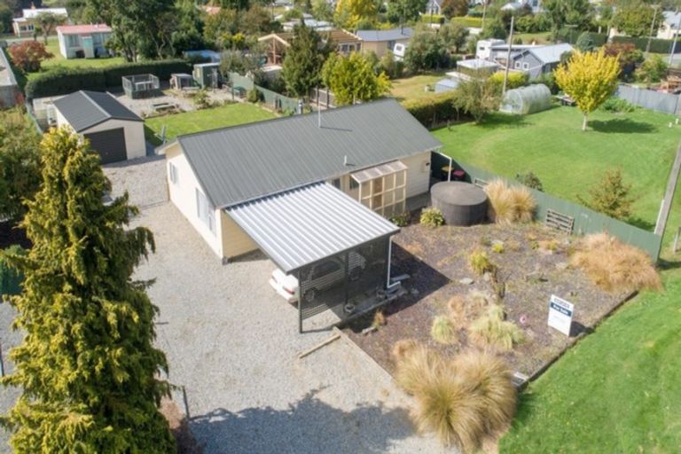 Photo of property in 49 Newburn Street, Waikaia, 9778