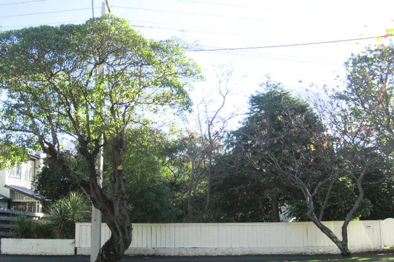 Photo of property in 346 Muritai Road, Eastbourne, Lower Hutt, 5013