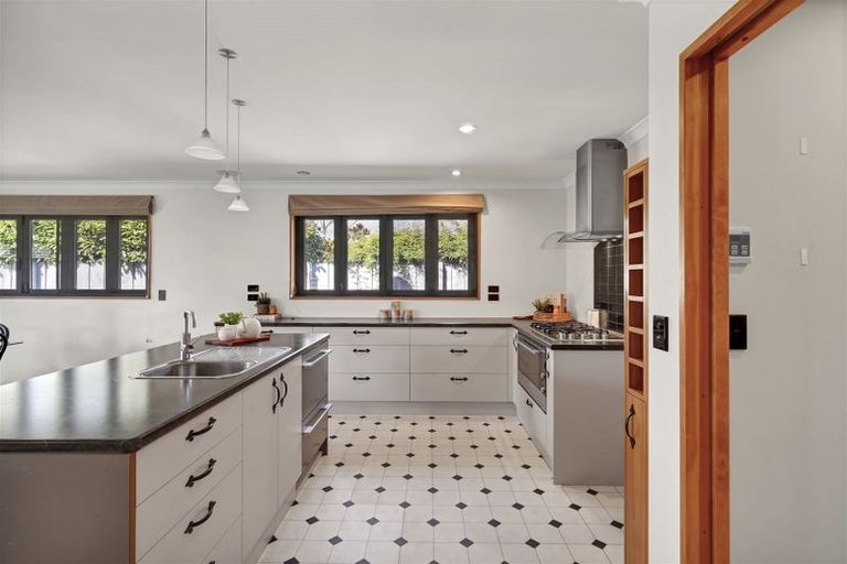 Photo of property in 48 Hakatere Road, Pegasus, 7612