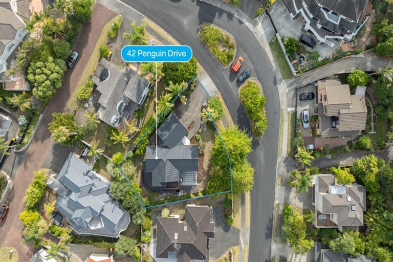 Photo of property in 42 Penguin Drive, Murrays Bay, Auckland, 0630