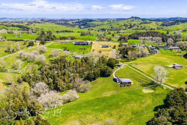 Photo of property in 32 Nikau Lane, Maungaturoto, 0520