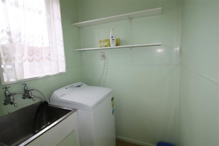 Photo of property in 10b Queen Street, Brighton, Dunedin, 9035