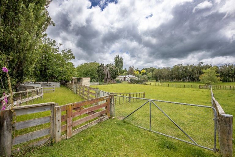 Photo of property in 36 Riverdale Road, Dannevirke, 4930