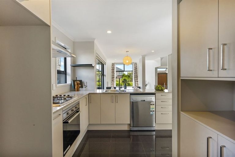 Photo of property in 6 Hirimate Place, Flat Bush, Auckland, 2019