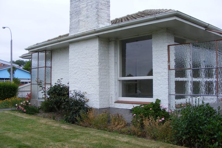 Photo of property in 1/23 Maidstone Road, Ilam, Christchurch, 8041