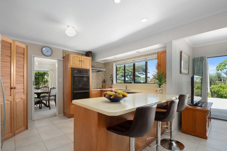 Photo of property in 33 Renoir Street, West Harbour, Auckland, 0618