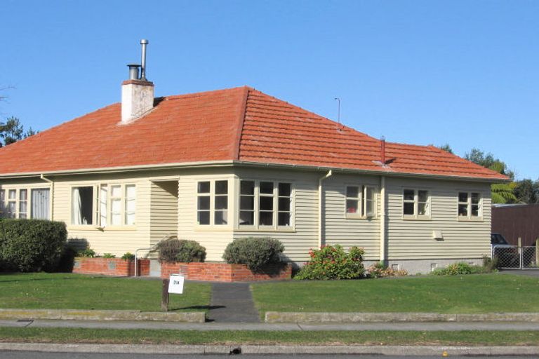 Photo of property in 74 Latham Street, Marewa, Napier, 4110