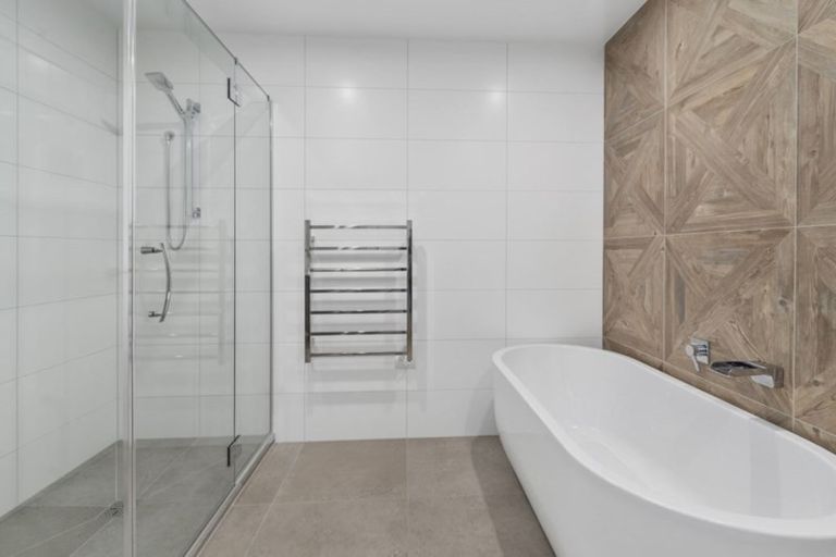 Photo of property in 75 Te Oneroa Way, Long Bay, Auckland, 0630