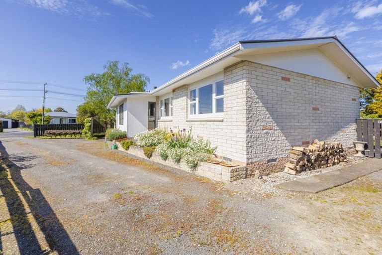 Photo of property in 11 Woburn Street, Waipukurau, 4200