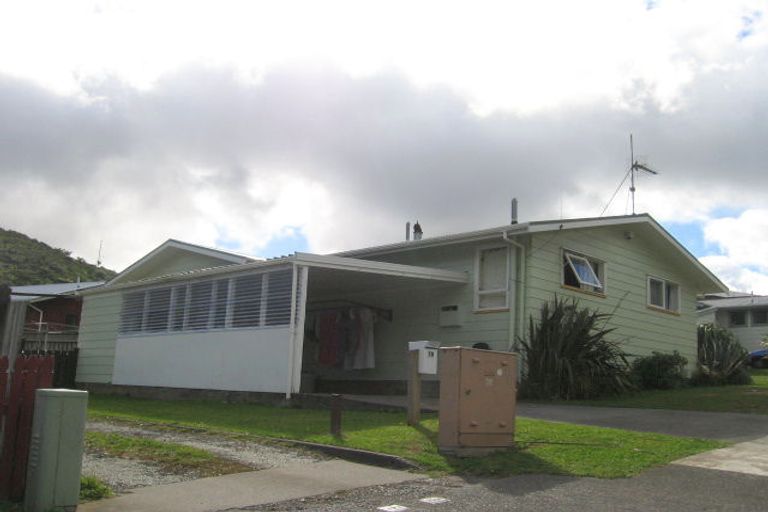 Photo of property in 76 Hazlewood Avenue, Karori, Wellington, 6012