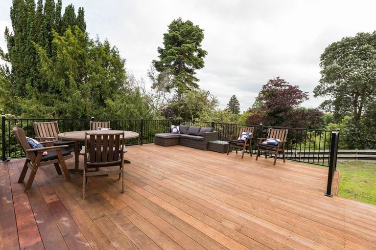 Photo of property in 2 Windsor Road, Waipawa, 4210