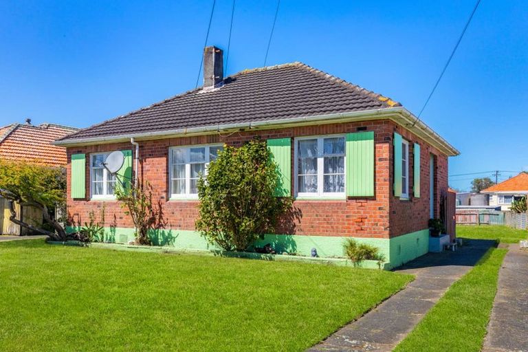 Photo of property in 13 Duigan Street, Gonville, Whanganui, 4501