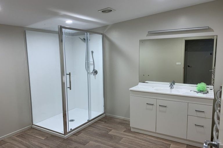 Photo of property in 61 Broadway, Picton, 7220