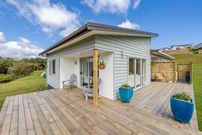 Photo of property in 3 Lori Lane, Coopers Beach, 0420