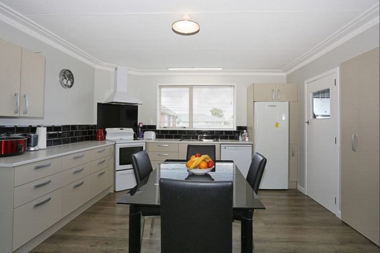 Photo of property in 1 Manapouri Street, Strathern, Invercargill, 9812