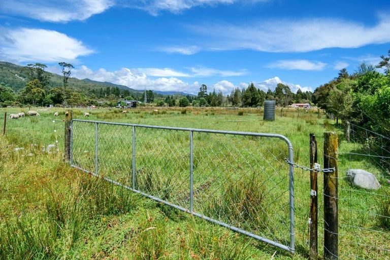 Photo of property in 130 Powerhouse Road, Fairdown, Westport, 7891