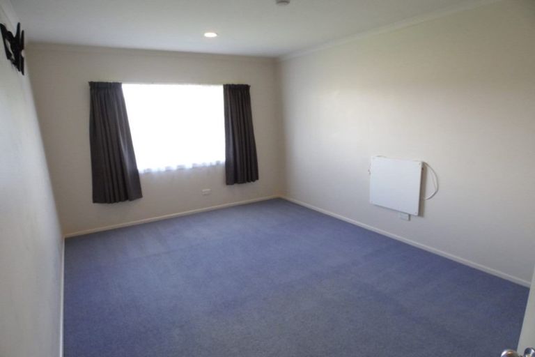 Photo of property in 18 Brittany Drive, Henderson, Auckland, 0612