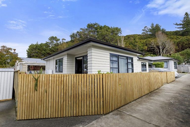 Photo of property in 139b Wainuiomata Road, Wainuiomata, Lower Hutt, 5014