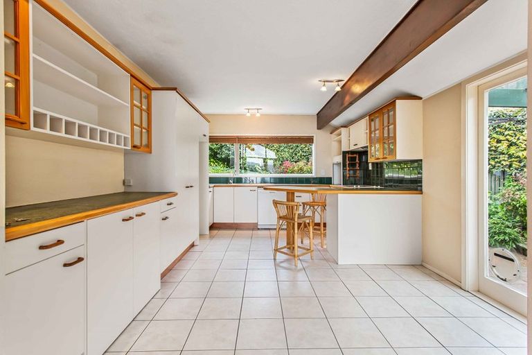 Photo of property in 1/26 Callender Place, Shelly Park, Auckland, 2014
