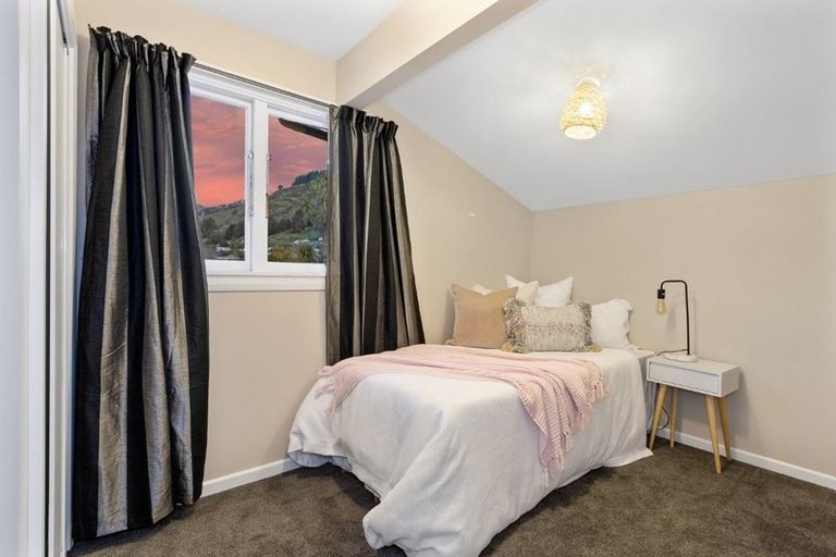 Photo of property in 32 Bowenvale Avenue, Cashmere, Christchurch, 8022
