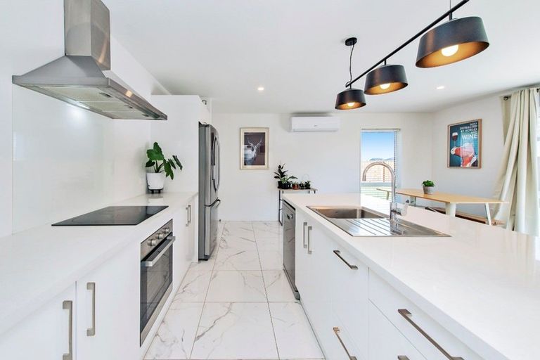 Photo of property in 14 Miskell Street, Pegasus, 7612