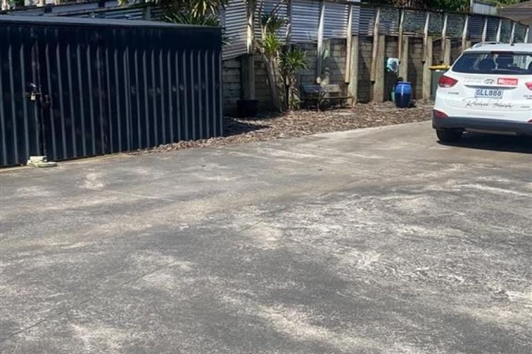 Photo of property in 3a Marchant Place, Westown, New Plymouth, 4310