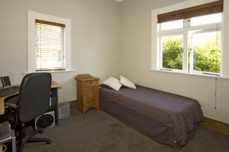 Photo of property in 1/305 Lake Road, Hauraki, Auckland, 0622