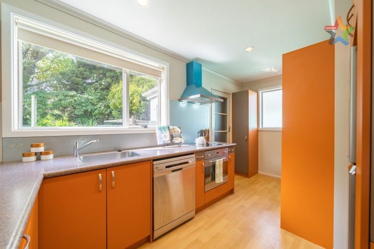 Photo of property in 5 Amberley Grove, Hutt Central, Lower Hutt, 5010