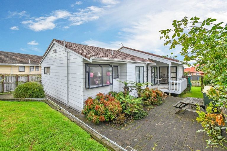 Photo of property in 4 Greenstone Place, Clover Park, Auckland, 2019