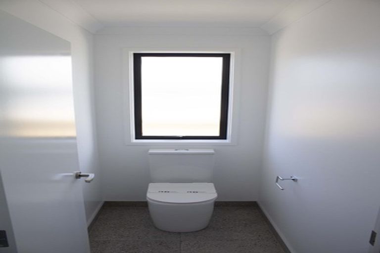 Photo of property in 205 Te Okuroa Drive, Papamoa, 3118