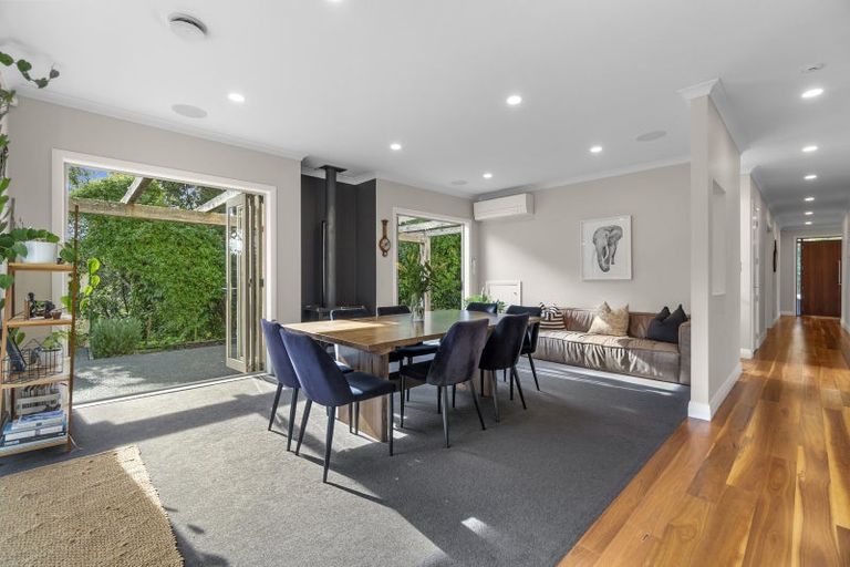 Photo of property in 26b Awhiorangi Promenade, Swanson, Auckland, 0816