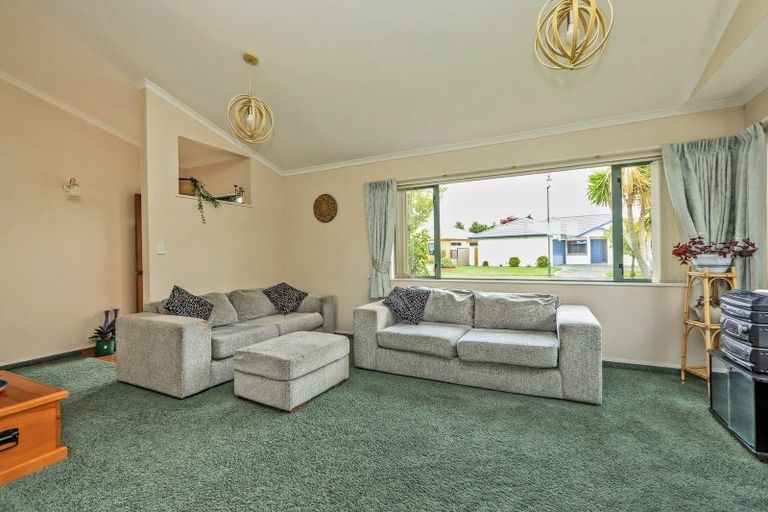 Photo of property in 9 Flemington Place, Taradale, Napier, 4112